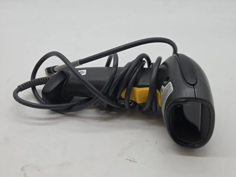 Сканер штрих-кода Motorola Symbol DS4208 1D/2D Wired Barcode Scanner w/USB Cord