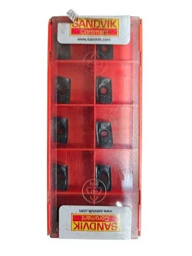 Режущий инструмент SANDVIK R390-11 T3 08M-PM 4240 Insert