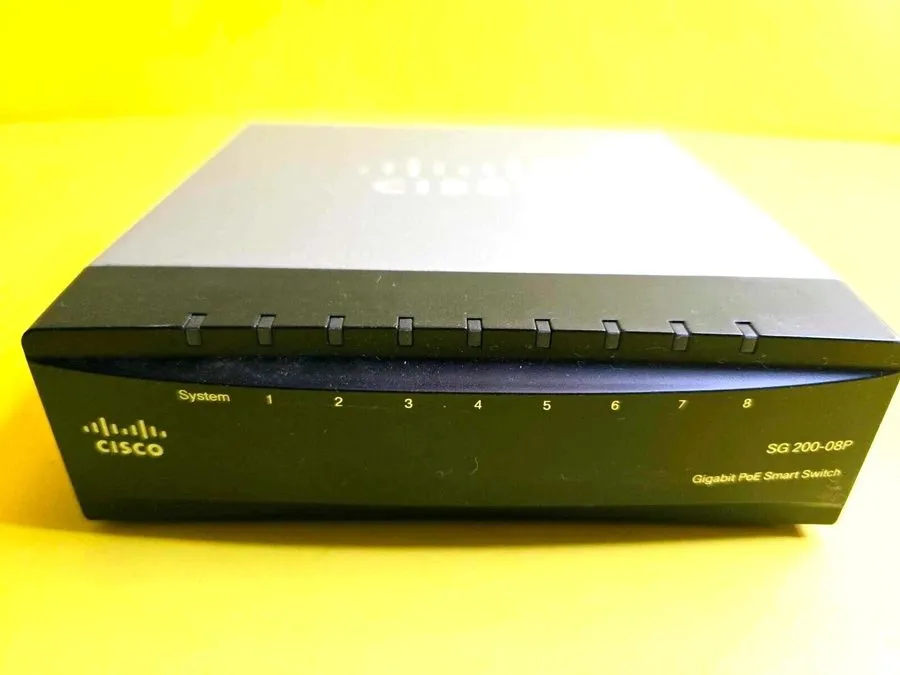 Коммутатор Cisco SG200-08P 8-port Gigabit PoE Smart Switch (SLM2008PT)