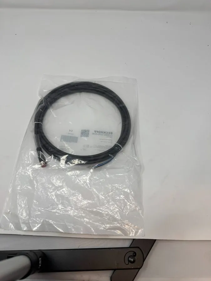 Кабель BECKHOFF ZK2020-3200-0030 Power Cable 3m