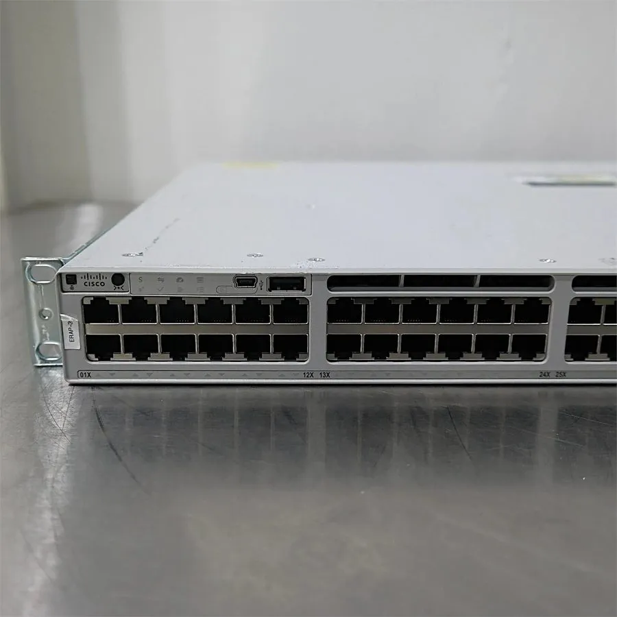 Коммутатор Cisco C9300-48T-A 9300 48-port data only Network Advantage