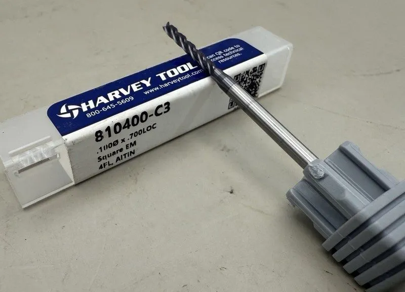 Режущий инструмент Harvey Tool 0.10” Dia x 0.70” LOC Square End Mill Carbide 4FL — фото лота 2