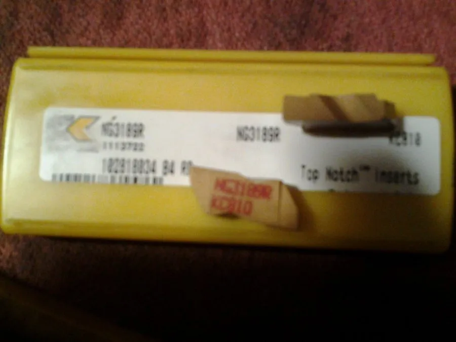 Режущий инструмент KENNAMETAL TOP NOTCH Series 3 grooving insert NG3189R KC810