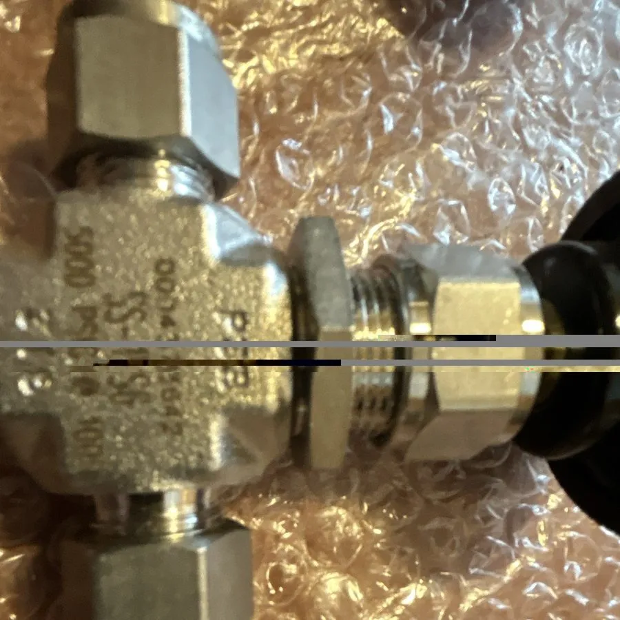Клапан Swagelok SS-1VS6 Stainless Steel Integral Bonnet Needle Valve FNSP