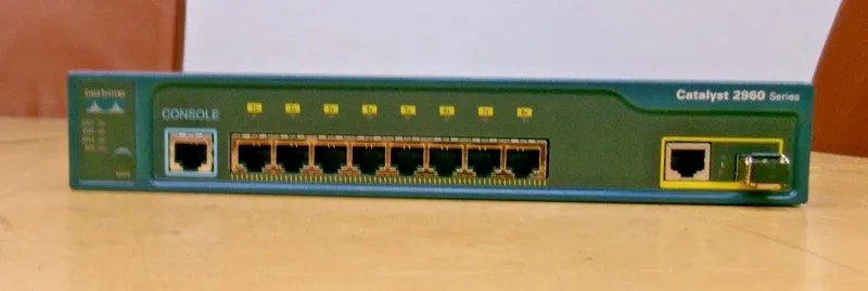 Коммутатор CISCO CATALYST 2960 WS-C2960-8TC-L
