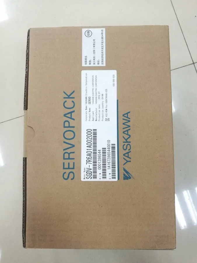 Сервопривод Yaskawa SGDV-7R6A01A002000 servo driver 1kw