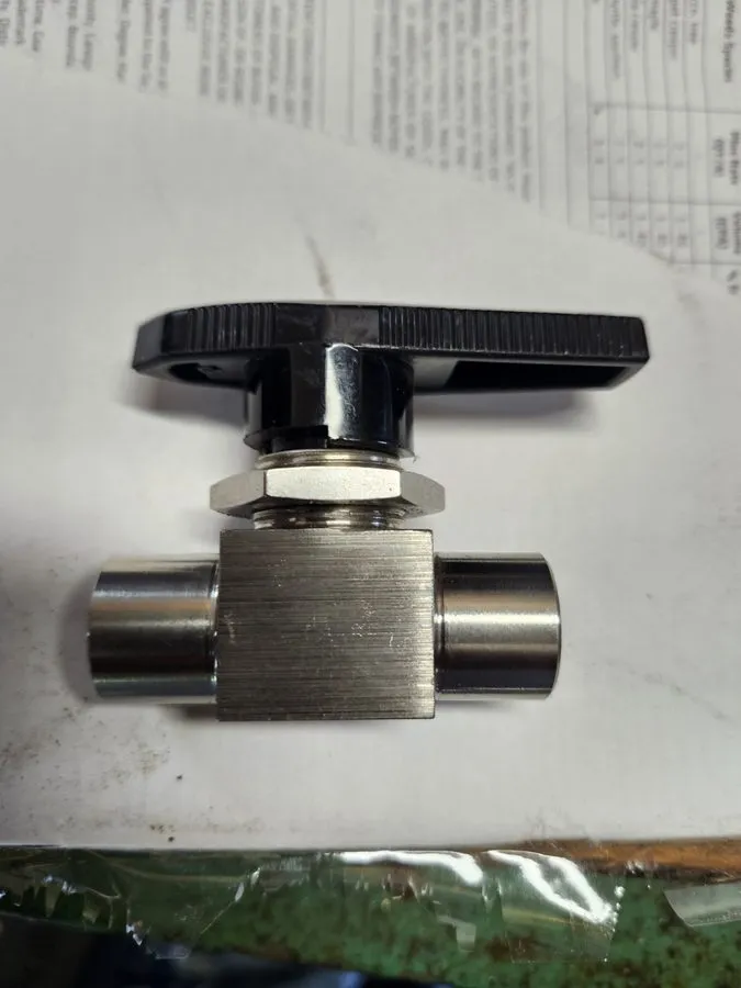 Клапан Swagelok Whitey SS-43F4 Stainless Steel Ball Valve — фото лота 2
