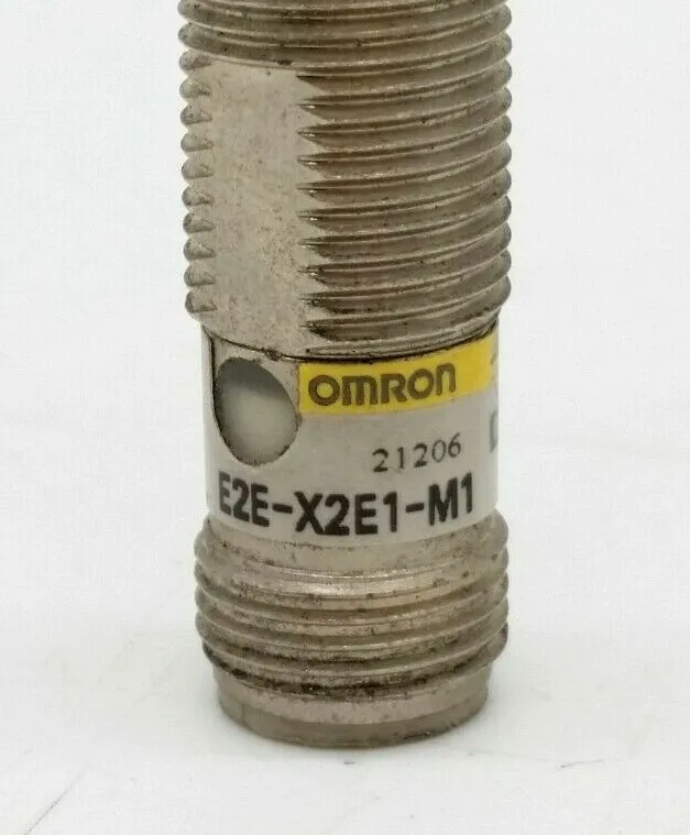 Датчик приближения Omron E2E-X2E1-M1 INDUCTIVE PROXIMITY SENSOR 12-24 VDC