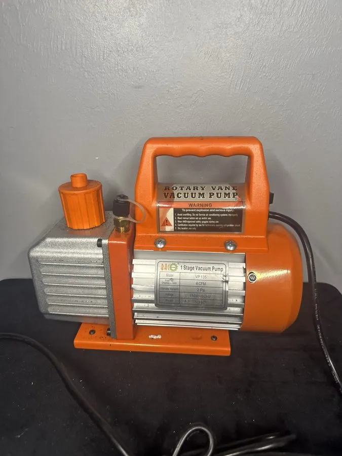 Насос Single Stage Rotary Vane Vacuum Pump 4 CFM 1/3 HP VP135 — фото лота 1