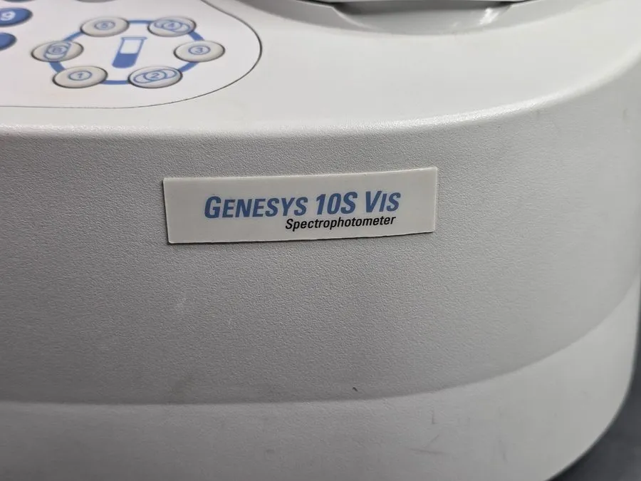 Спектрофотометр Thermo Fisher Scientific Genesys 10S VIS Spectrophotometer Power