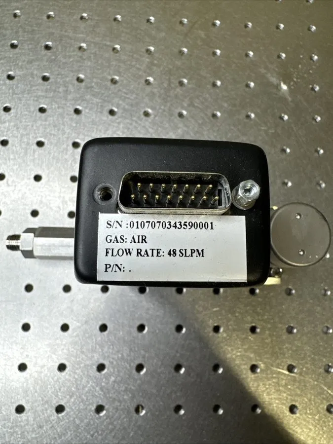 Контроллер Brooks Mass Flow Controller 5851S/BD1BA1AA0AA1A1 Gas Air, Rate 48 SLP — фото лота 1