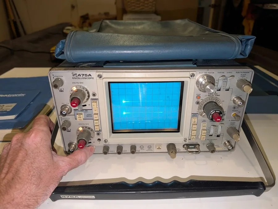 Осциллограф Tektronix 475A 250MHz Dual-Trace Analog Oscilloscope & Bundle