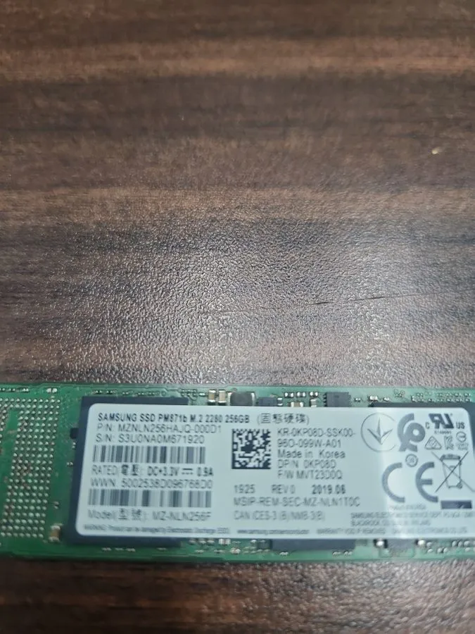 SSD-накопитель 128GB SSD m.2 2280 Solid State Drive SATA Samsung PM871b 90%+