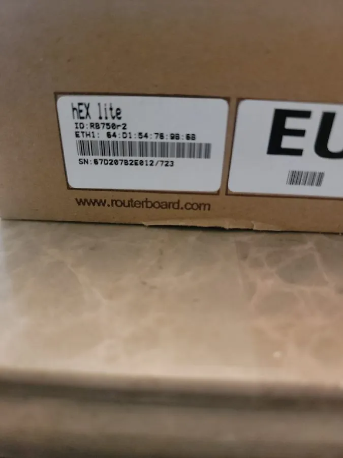Маршрутизатор ROUTERBOARD Hex Lite 5 Ports Router 5 X 10/100 Poe OSL4 RB750r2 MI — фото лота 1