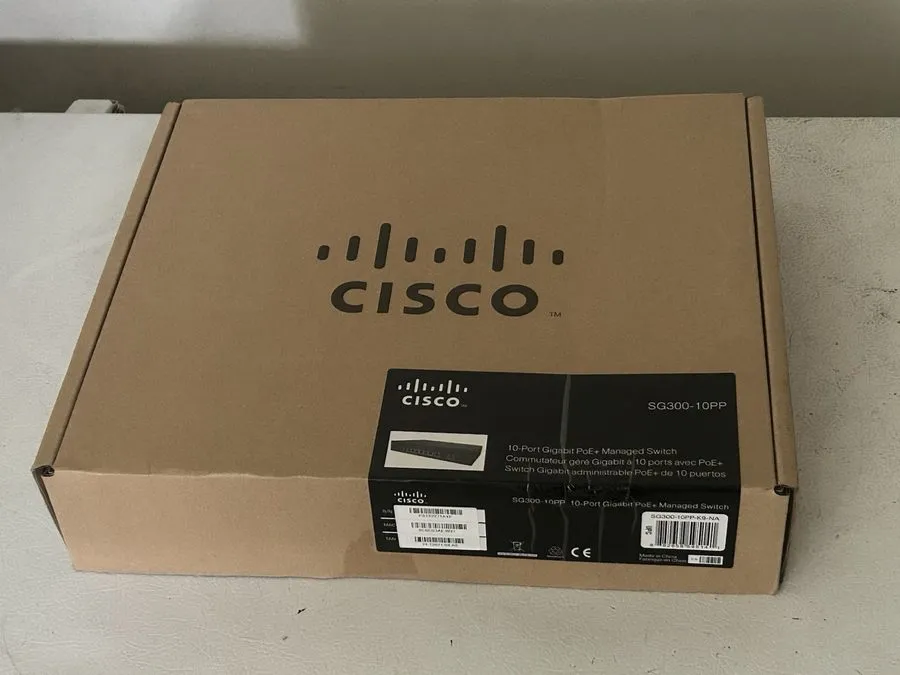 Коммутатор Cisco SG300-10PP-K9-NA 10-Port Gigabit PoE+ Managed Switch — фото лота 1