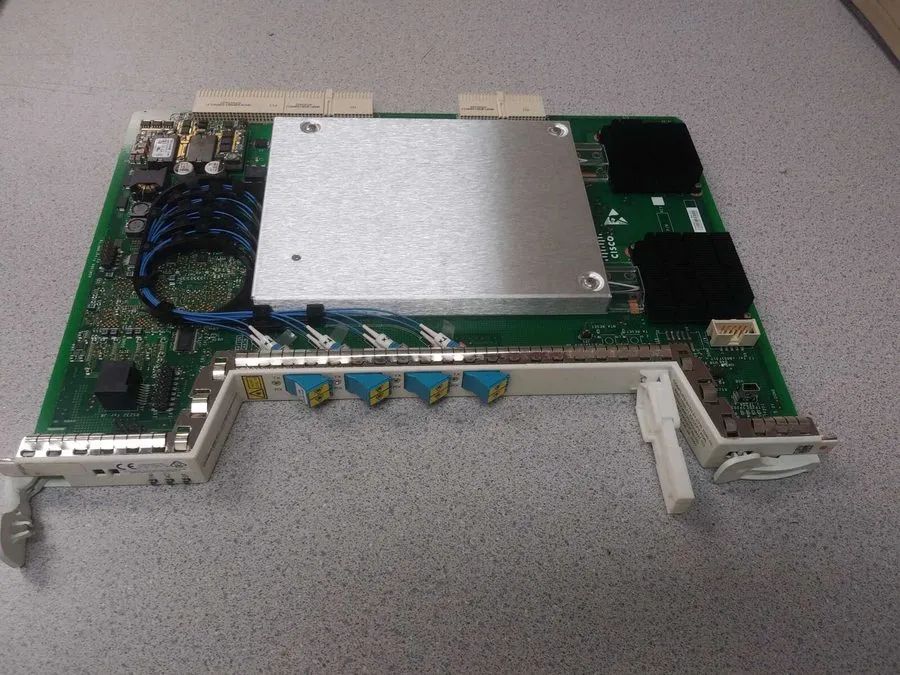 Оптический модуль CISCO 15454-OPT-EDFA-17, WOGUAV8EAA, OPTICAL AMPLIFIER, *AF821
