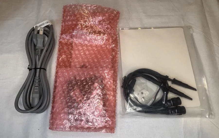 Осциллограф Tektronix TDS2002C Digital Storage Oscilloscope 70MHz 1GS/s 2CH