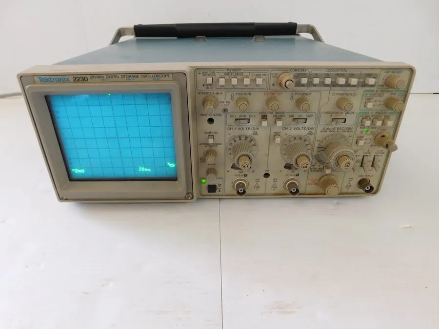 Осциллограф Tektronix 2230 100mhz Digital Storage Oscilloscope (YTH44)