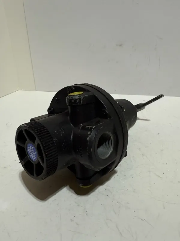 Трубопроводная арматура Watts FluidAir Pressure Regulator R119-06C M2 w/ Gauge 0