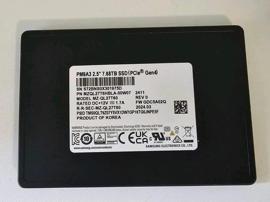 SSD-накопитель MZ-QL27T60 Samsung PM9A3 7.68TB PCIe Gen4 NVMe U.2 2.5'' SSD MZQL