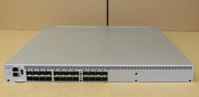 Коммутатор Brocade EMC DS-6505B 24-Port 16Gb FC SAN Switch 12-Port Active + extr