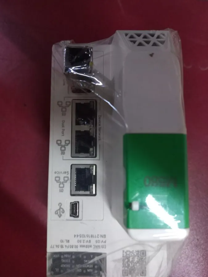 ПЛК Schneider Electric BMEH584040 Redundant Processor, Modicon M580, 16MB