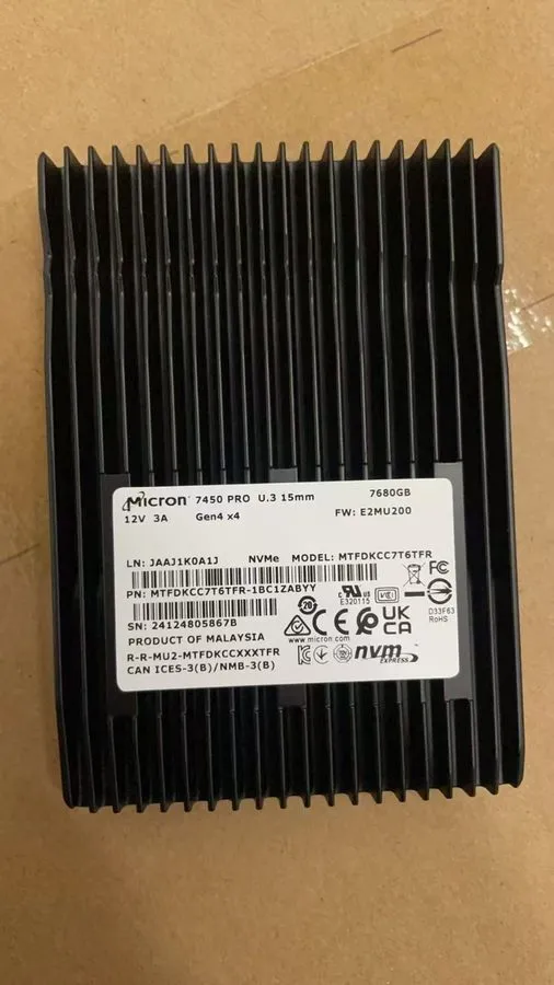 SSD-накопитель Micron 7450 PRO 7.68TB SSD U.3 15mm PCIe Gen4 x4 NVMe MTFDKCC7T6T — фото лота 1