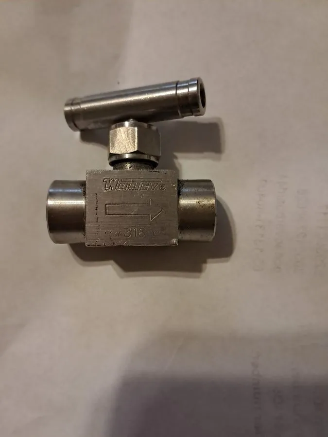 Клапан 1/4" MNPT 316ss Angle Needle Valve (6000 Psi) Whitey Swagelok SS-3NTRM4-A