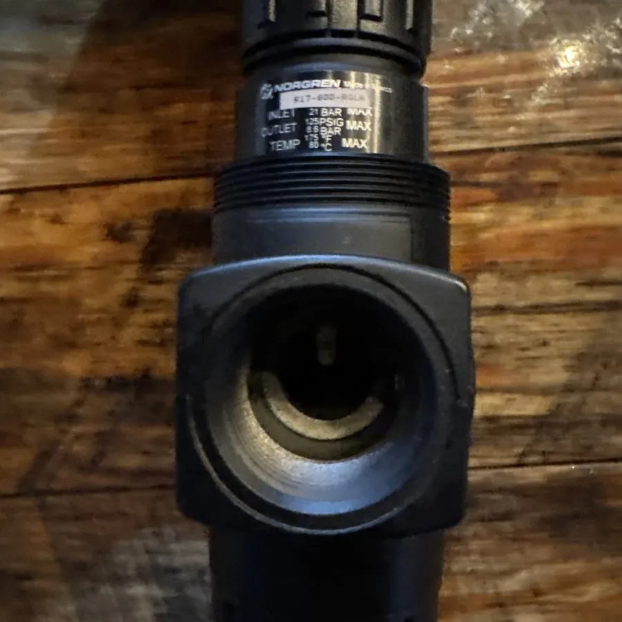 Трубопроводная арматура NORGREN R17-800-RGLA PRESSURE REGULATOR 300PSIG 175 DEG  — фото лота 1
