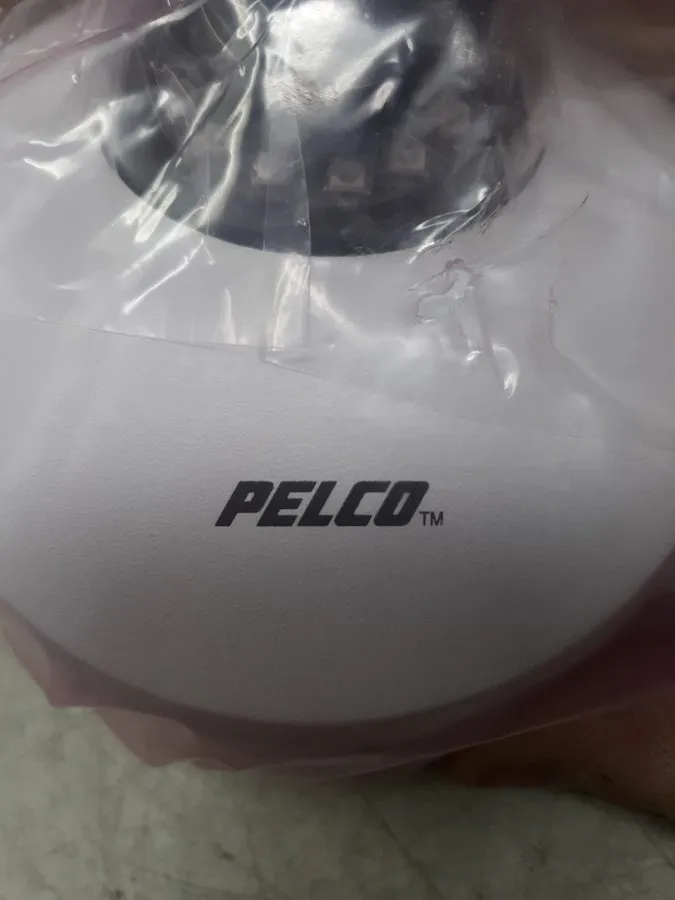 Камера Pelco IWP233-1ERS Sarix Pro IR Wedge IP Camera 5MP 30FPS Vandal IK10 IP67 — фото лота 1