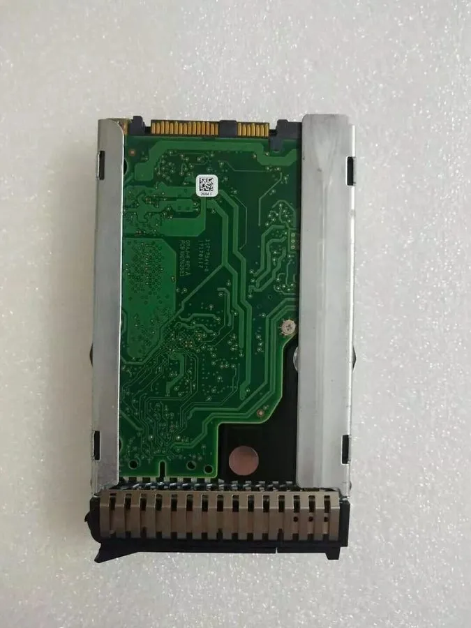 Жёсткий диск Q1H47A 873371-001 HPE MSA 900GB 12G SAS 15K 2.5IN ENTERPRISE HDD Ha