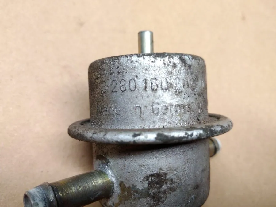 Трубопроводная арматура FUEL PRESSURE REGULATOR Monza Senator A, Sen B Carlton 3 — фото лота 2