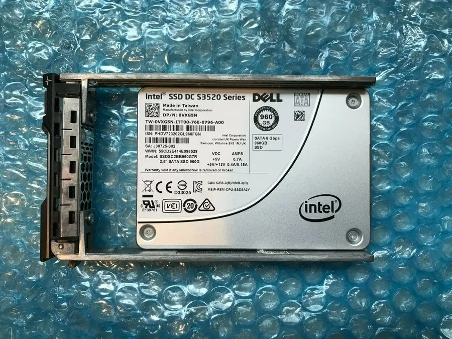 SSD-накопитель DELL OVXG5N Intel DC S3520 960GB 2.5" SATA 6Gb/s MLC SSDSC2BB960G