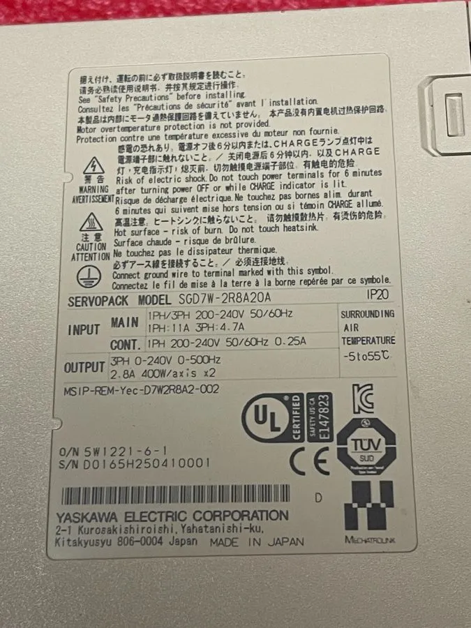 Сервопривод YASKAWA SGD7W-2R8A20A SERVOPACK 400W/axis x2 DRV-I-3036=9D24