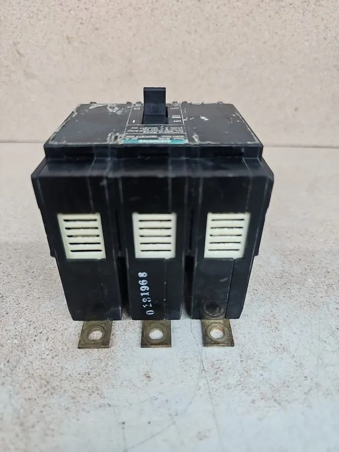 Автоматический выключатель Siemens BQD325 Bolt-on 480V 25A 3 pole circuit breake — фото лота 2