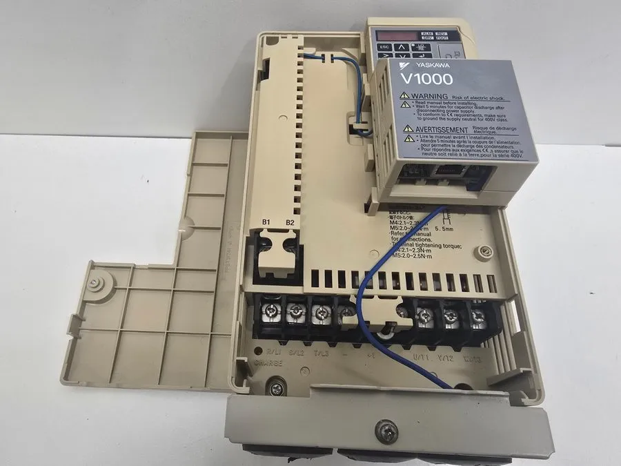 Частотный преобразователь YASKAWA V1000 VFD Ac Drive, CIMR-VU4A0018FAA 7.5kW 10H