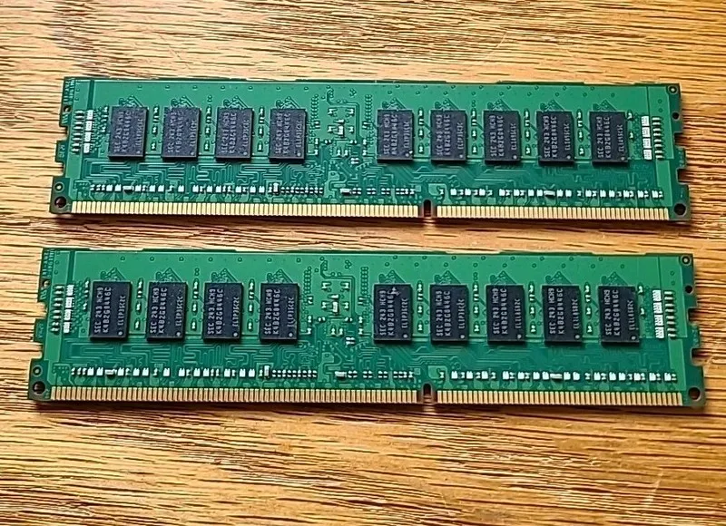 Модуль памяти Samsung 8GB (2X4GB) PC3-10600R 1333MHz Server Ram M393B5270CH0-CH9
