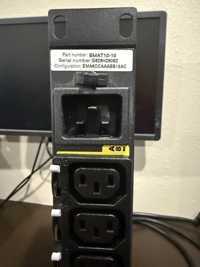 Блок розеток PDU Eaton EMAT10-10 Managed Rack PDU 3.84kW max 200-240V 16A 50-60H — фото лота 2