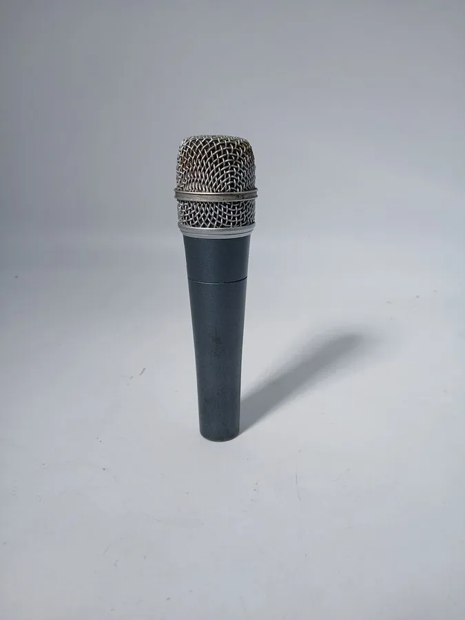 Микрофон Shure BETA57A Supercardioid Dynamic Wireless Microphone