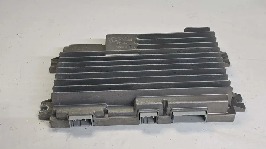 Усилитель 13-16 LINCOLN MKS MKZ AMPLIFIER AMP AUDIO STEREO RADIO SYSTEM DA5T-18B