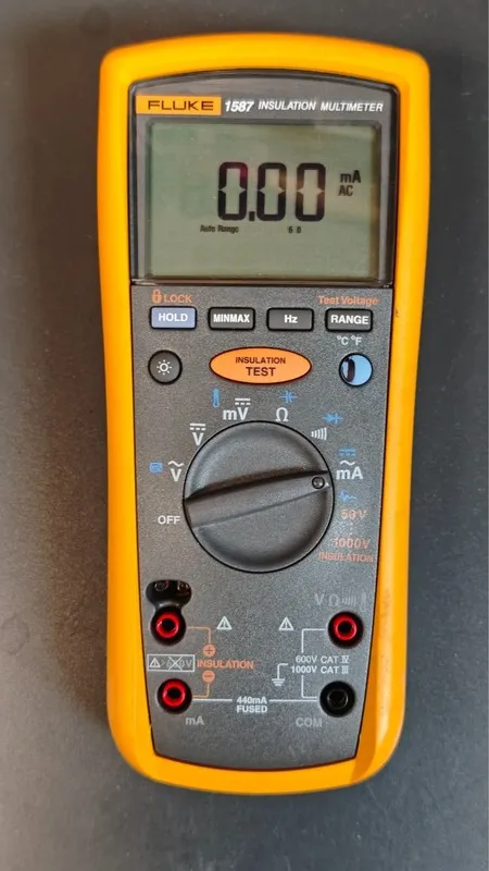 Мультиметр Fluke 1587 FC Insulation Multimeter True RMS Auto-Ranging