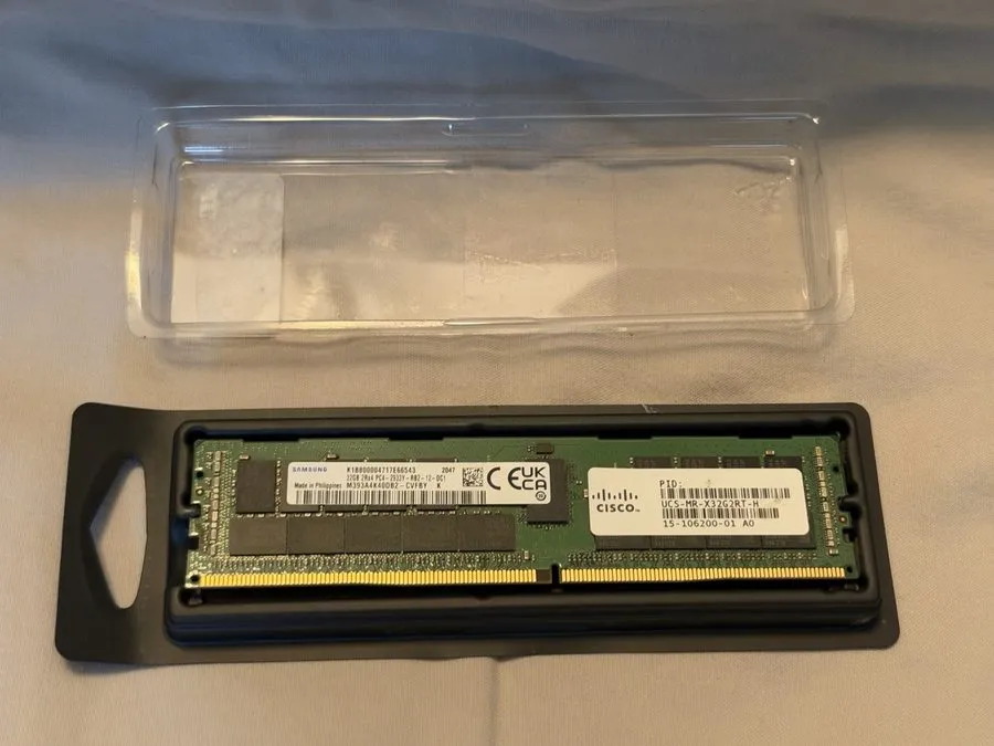Модуль памяти Cisco UCS-MR-X32G2RT-H 32GB DDR4-2933 ECC RDIMM Server RAM