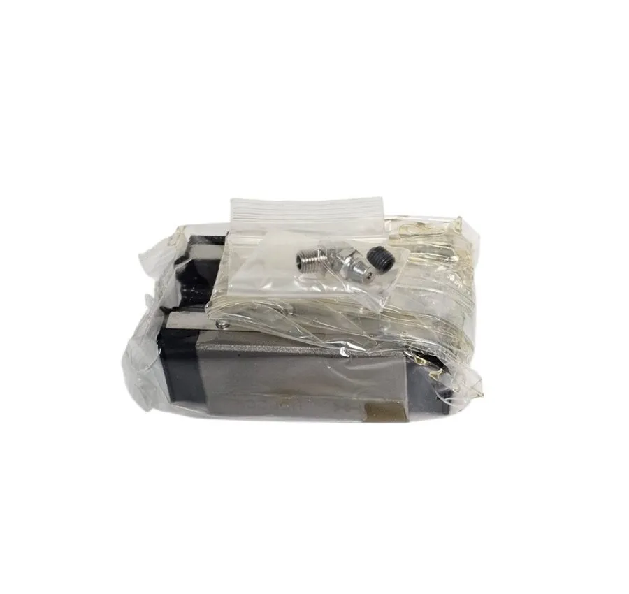 Линейная направляющая THK HSR20LB1SS (GK) Linear Bearing Block HSR-20