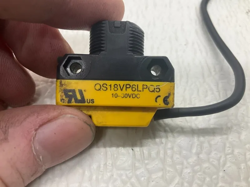 Фотоэлектрический датчик Banner QS18VP6LPQ5 Photoelectric Sensor 10-30 VDC (TSC)