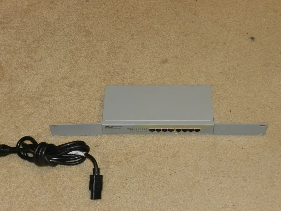 Коммутатор Allied Telesis AT-FS708 PoE 8 Port 10/100Mbps + 1 SFP Switch WORKS