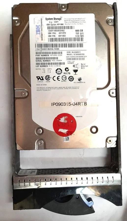 Жёсткий диск IBM 49Y1869 600GB 49Y1870 49Y1866 15K 6Gb 3.5'' LFF SAS Hot Swap HA — фото лота 1