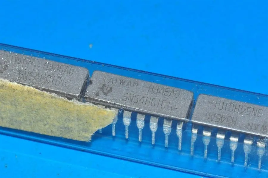Микросхема SN54HC161J TEXAS INSTRUMENTS IC Logic — фото лота 2