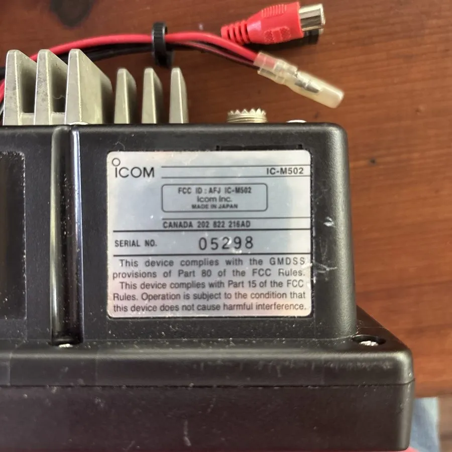 Радиостанция ICOM VHF MARINE BOAT RADIO TRANSCEIVER IC-M502 A W/ HM-144B FIST MI — фото лота 2