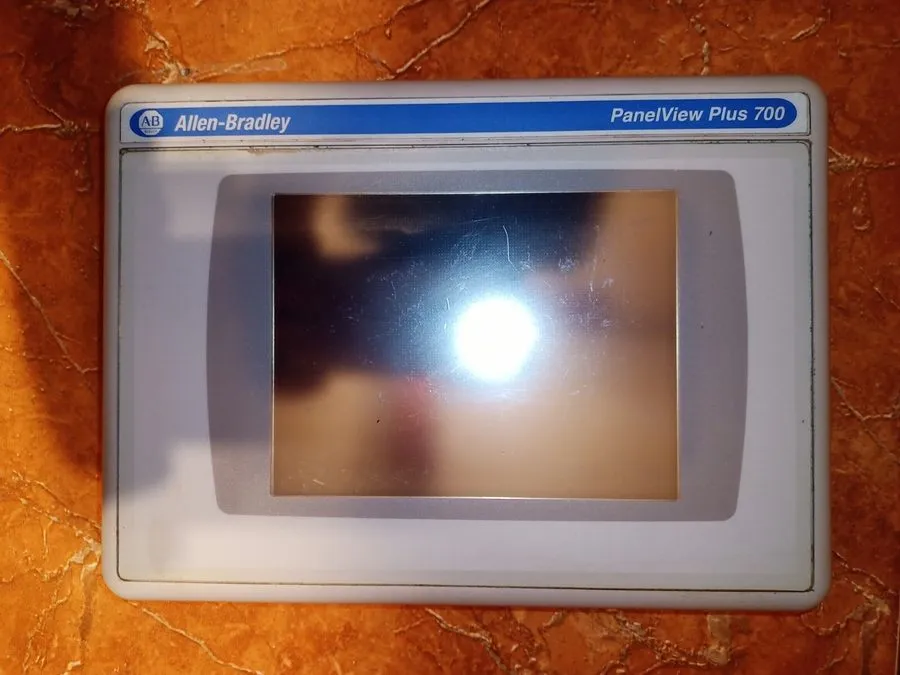 Панель оператора Allen-Bradley 2711P-RDT7C FACTORY PanelView Plus 700
