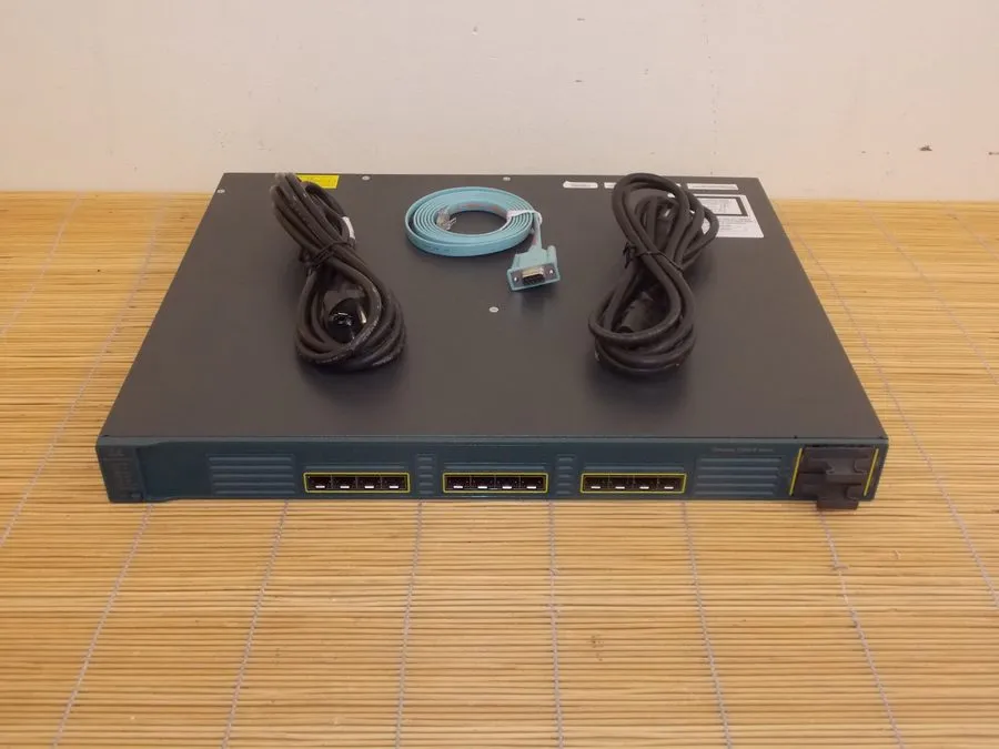 Коммутатор CISCO WS-C3560E-12SD-E 12 Port SFP 1G Layer 3 Switch 2x10G ipservices